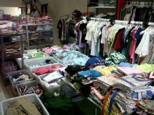Obral Grosir Baju Murah Kulakan Surabaya Grosiran Baju Sisa Export Murah Di Sekitar Kota Jakarta, Bandung, dan Solo  