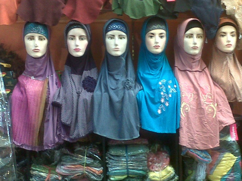 Grosir Baju Murah Surabaya, SMS/WA ORDER ke 0857-7221-5758 Obral Kerudung Murah Online Grosir Baju Murah Surabaya, SMS/WA ORDER ke 0857-7221-5758 Obral Kerudung Murah Online